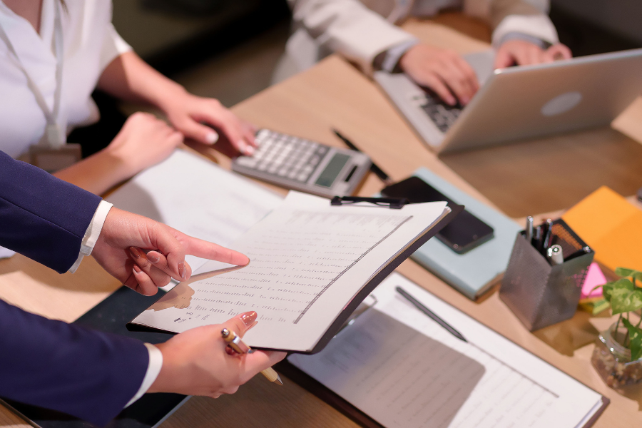 FBAR (Foreign Bank Account Report): Essential Guide for U.S. Citizens and Green Card Holders