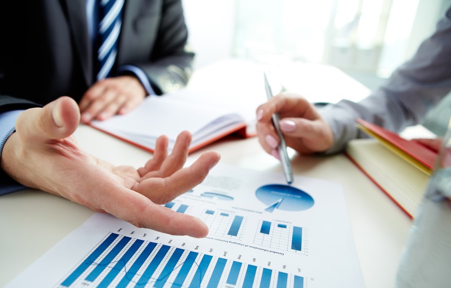 Signing option agreements as part of how to set up an EMI scheme